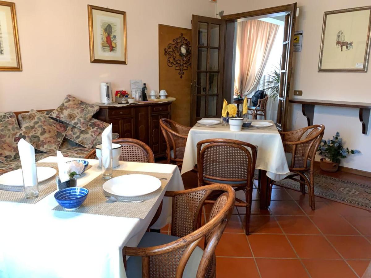 Al Borgo Bed & Breakfast Лука Екстериор снимка