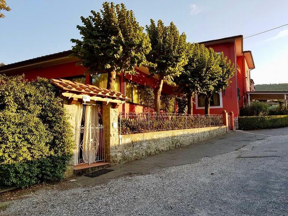 Al Borgo Bed & Breakfast Лука Екстериор снимка